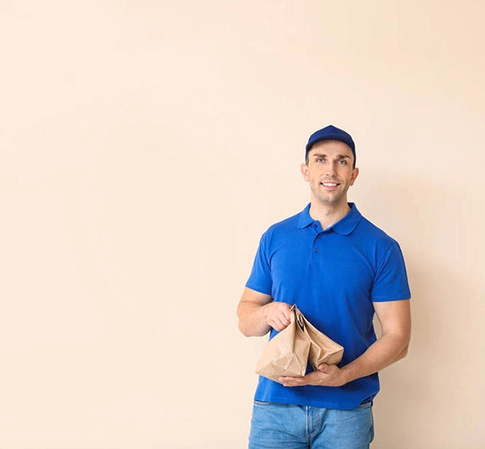 Vaisselle compostable utilisée dans le service de livraison