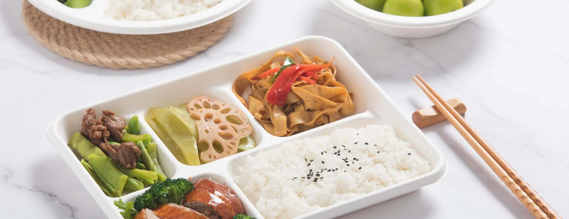 Marché de la vaisselle compostable