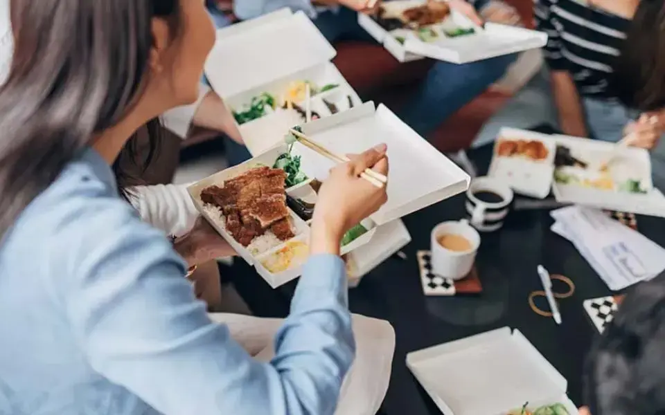 Instructions de personnalisation pour la vaisselle biodégradable